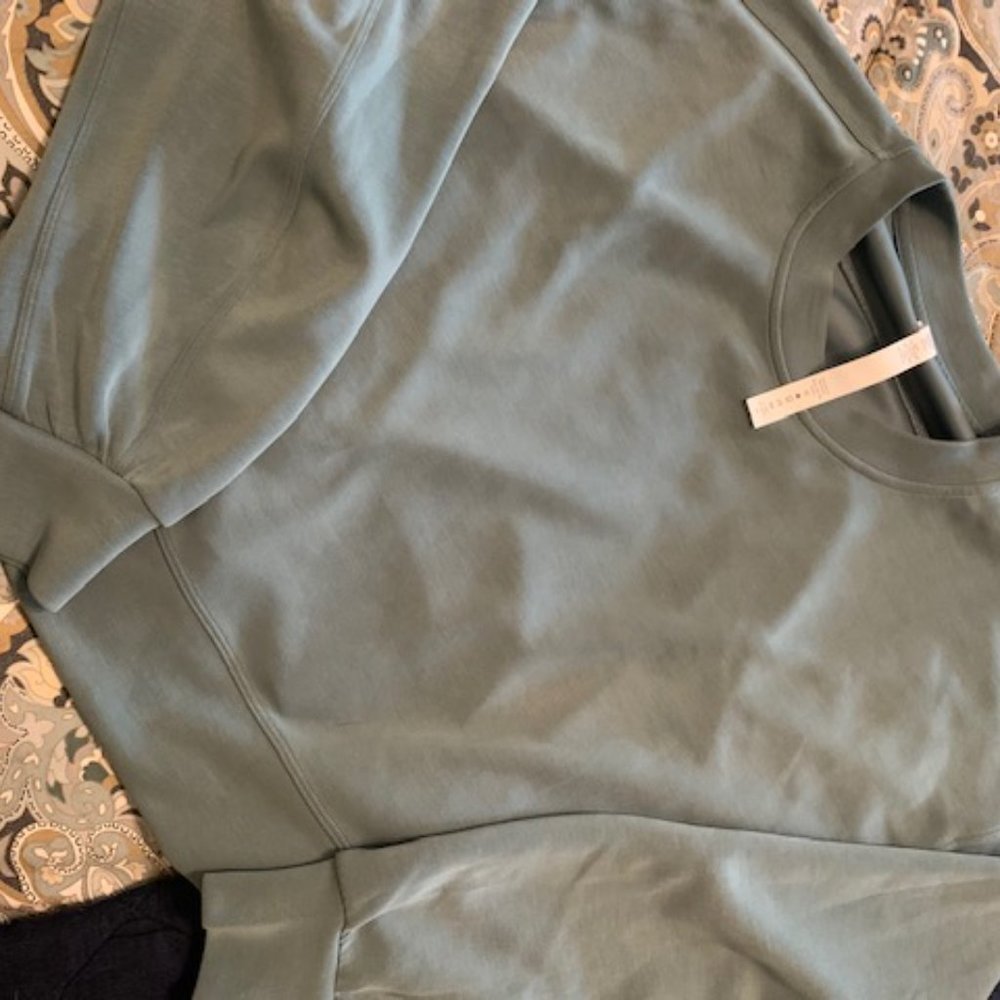LuluLemon Softstreme Perfectly Oversized Cropped Crew Sweatshirt